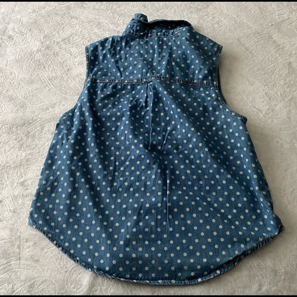 BDG • Sleeveless ButtonDown Chambray Polkadot Top - Picture 4 of 6